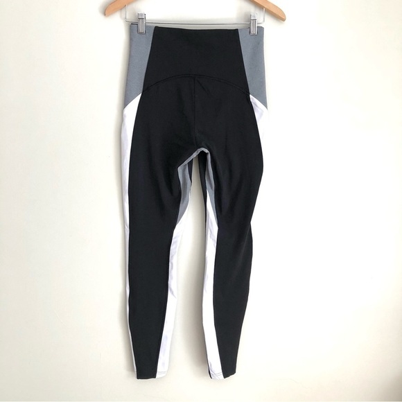 Athleta Crest Color block Tight Black White High Rise Leggings - Picture 5 of 12